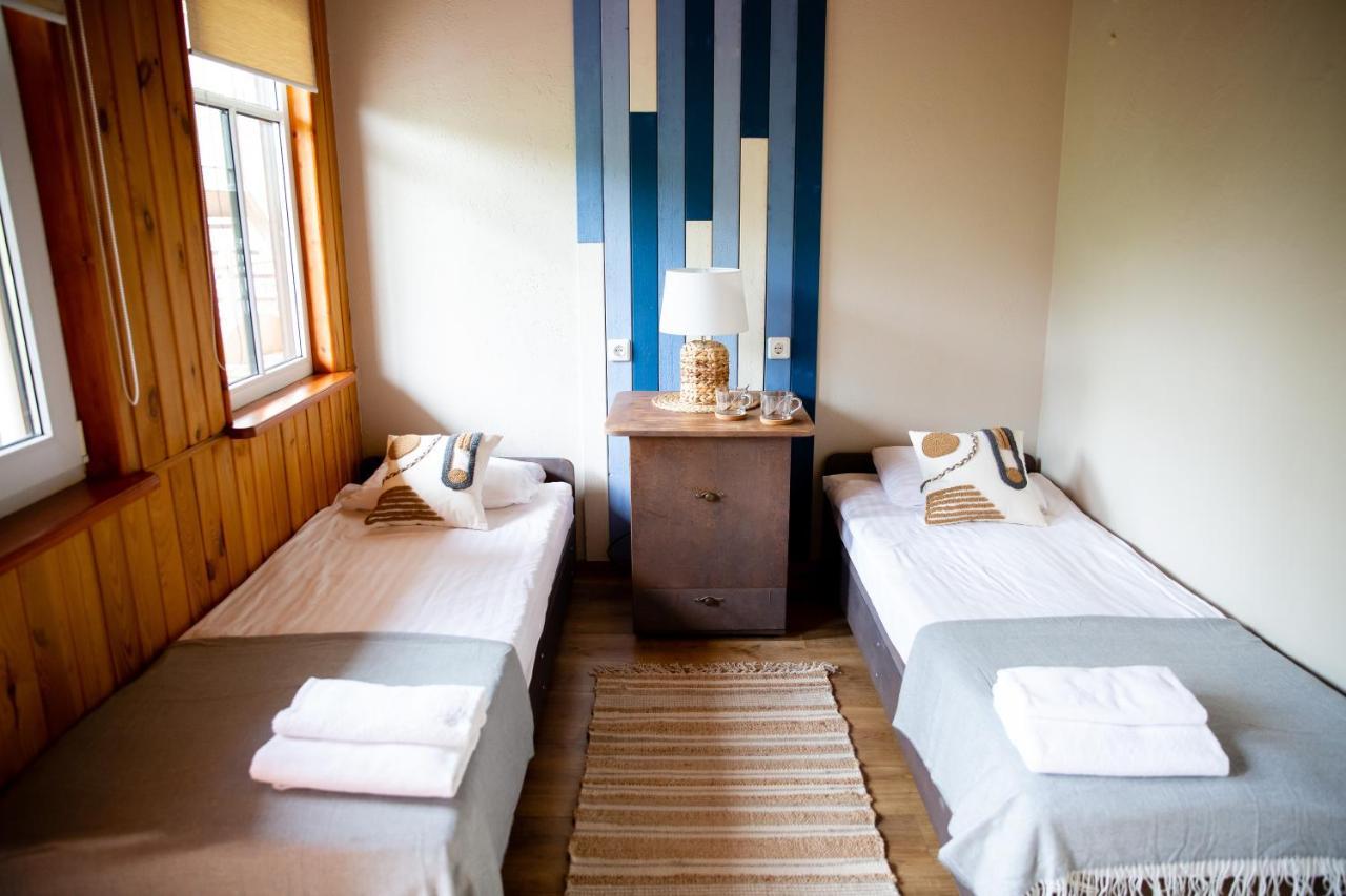 Melynojo Karpio Barza Otel Kinty Dış mekan fotoğraf