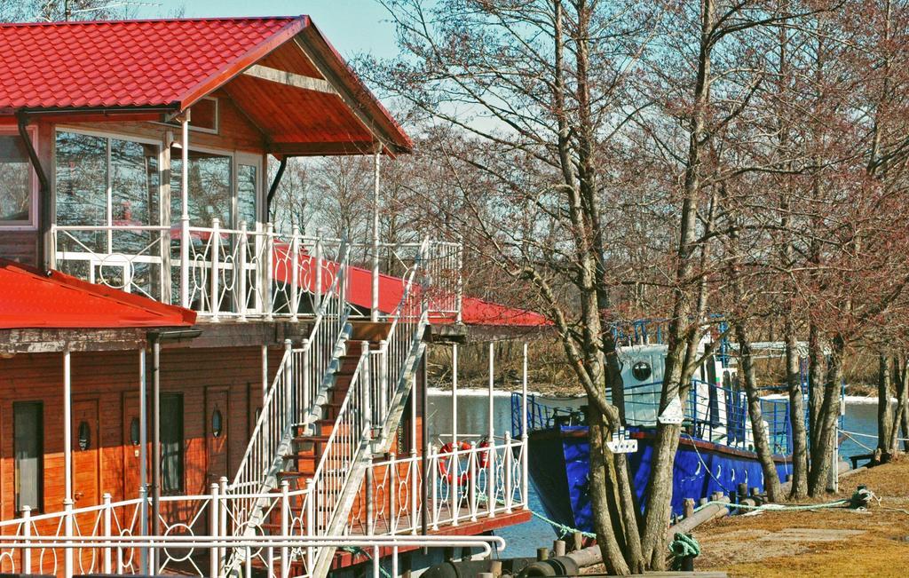 Melynojo Karpio Barza Otel Kinty Oda fotoğraf